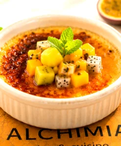 Orez cu Lapte Brulee și Fructe Exotice